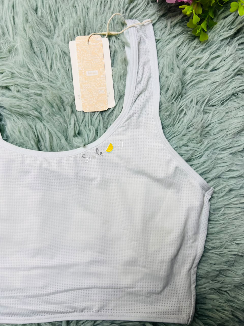 Seamless Breathable Mesh Sports Bra – Smile Graphic Crop Top