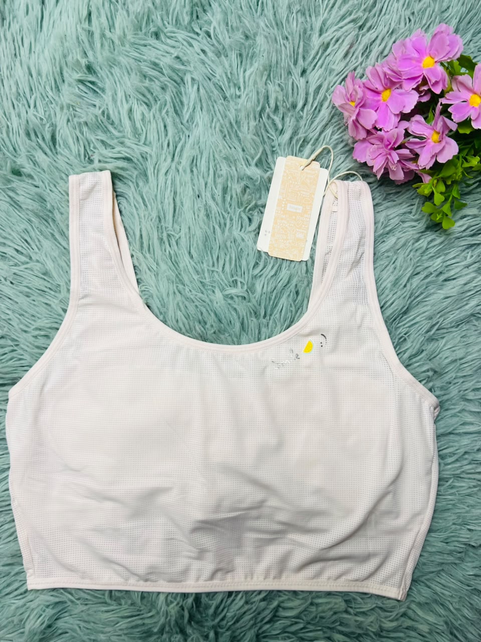 Seamless Breathable Mesh Sports Bra – Smile Graphic Crop Top