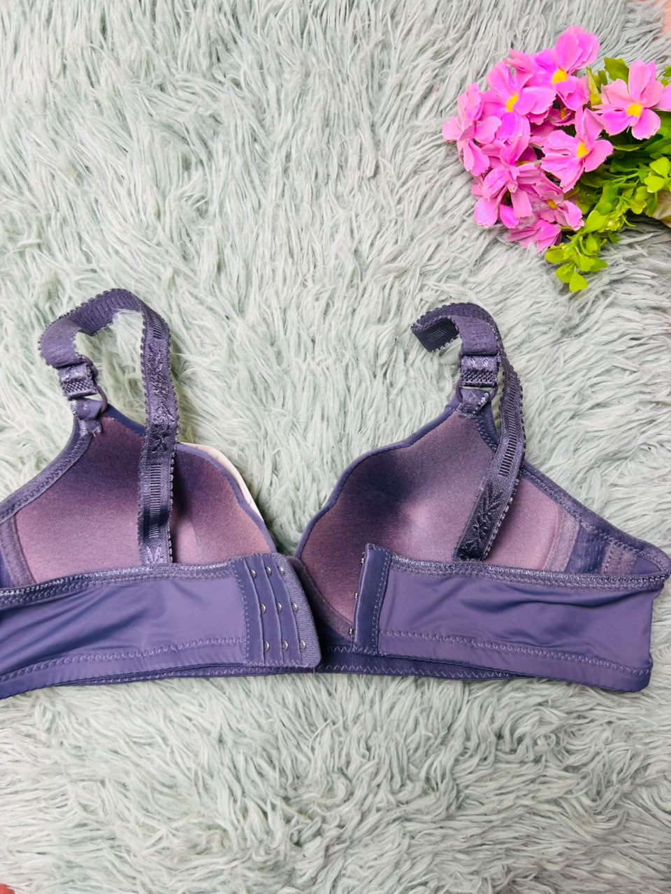 Seamless Sweetheart T-Shirt Bra – Crystal Charm Padded Bra