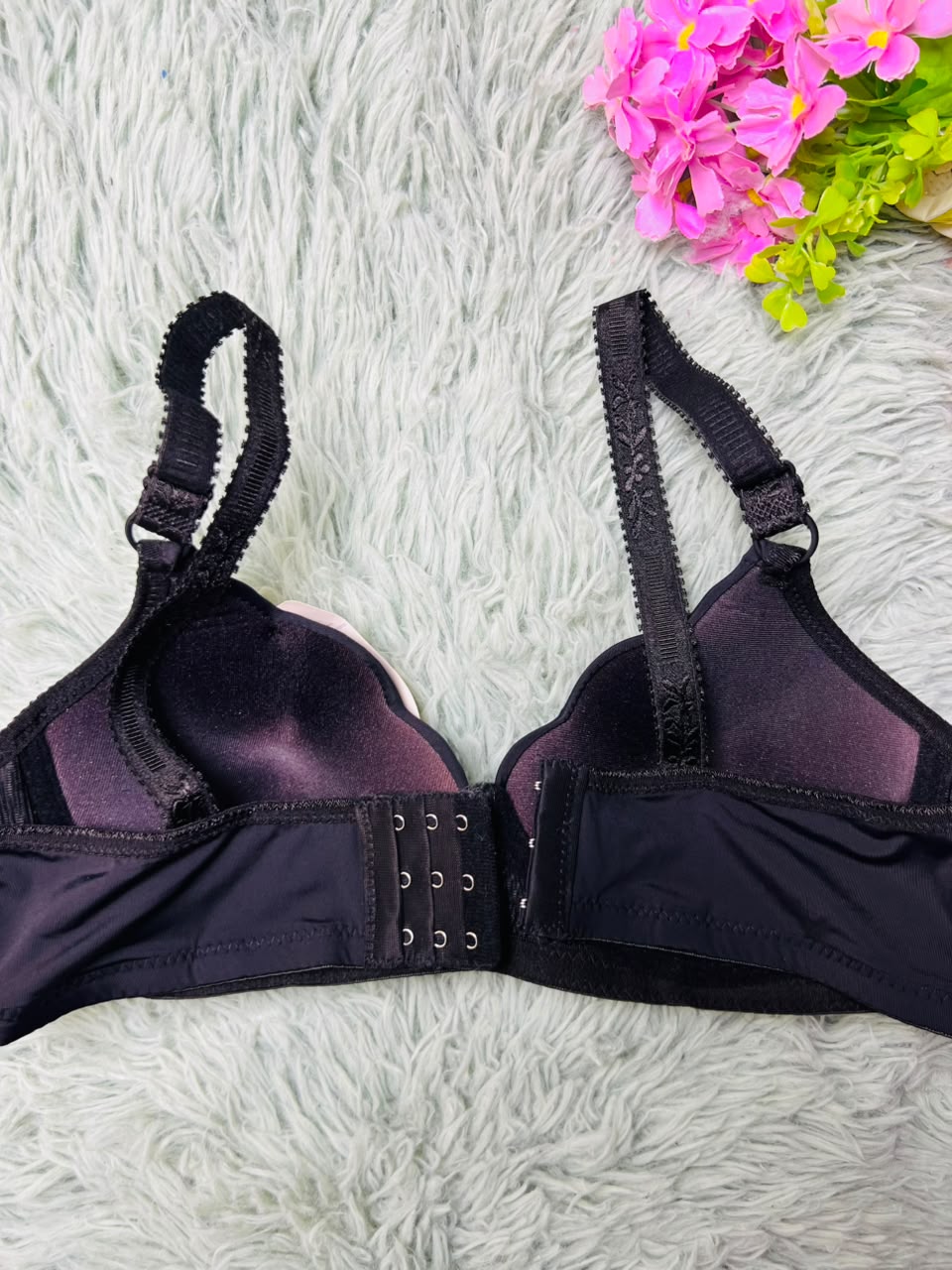 Seamless Sweetheart T-Shirt Bra – Crystal Charm Padded Bra
