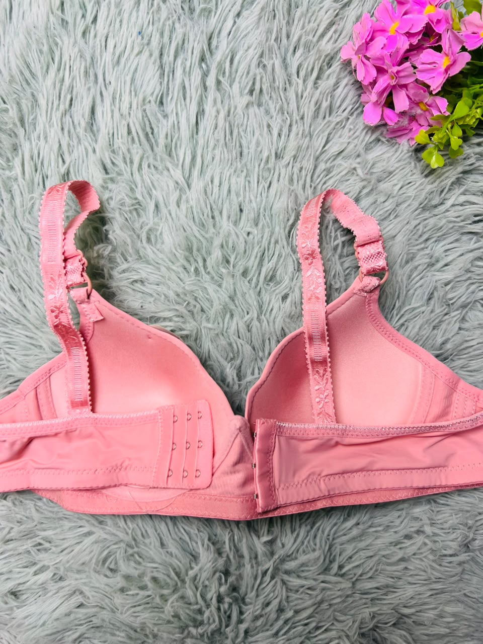 Seamless Sweetheart T-Shirt Bra – Crystal Charm Padded Bra
