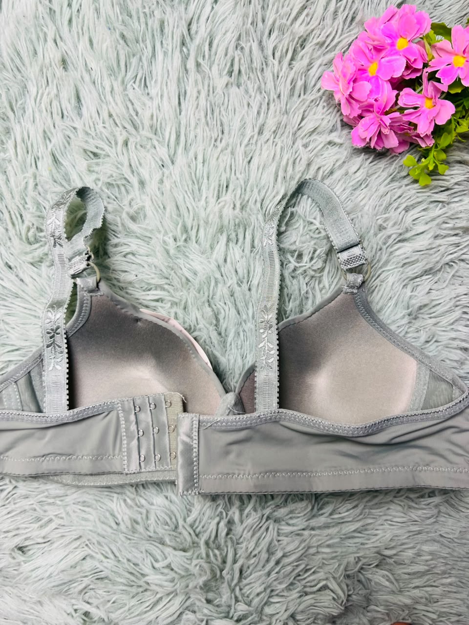 Seamless Sweetheart T-Shirt Bra – Crystal Charm Padded Bra